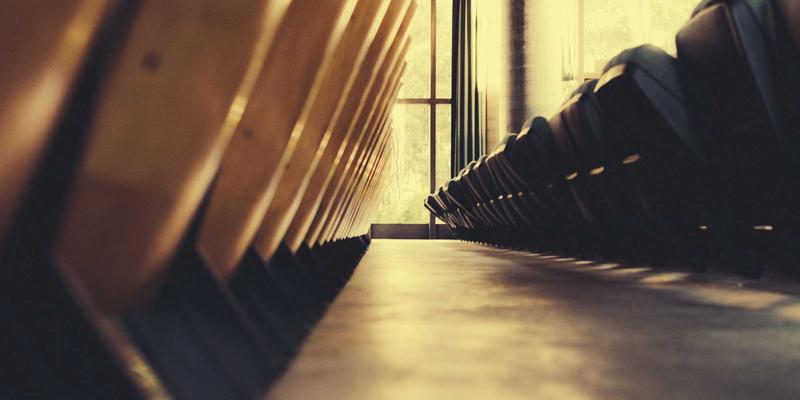 专业商业清洗如何保障手术室层流净化系统：清洁工具与服务的感染控制关键