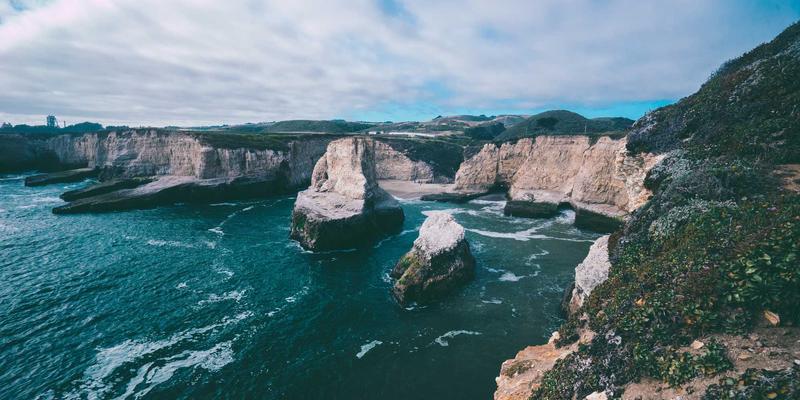 专业清洁服务全解析:从家庭保洁到商业消毒,打造健康洁净空间