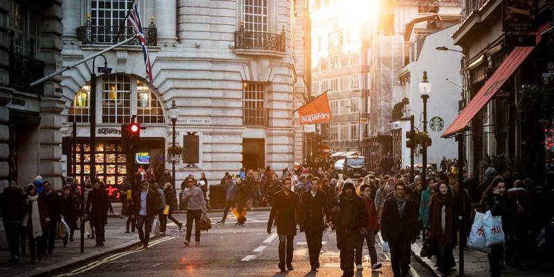 清洁服务58：专业保洁用品、工具与消毒服务的全方位指南